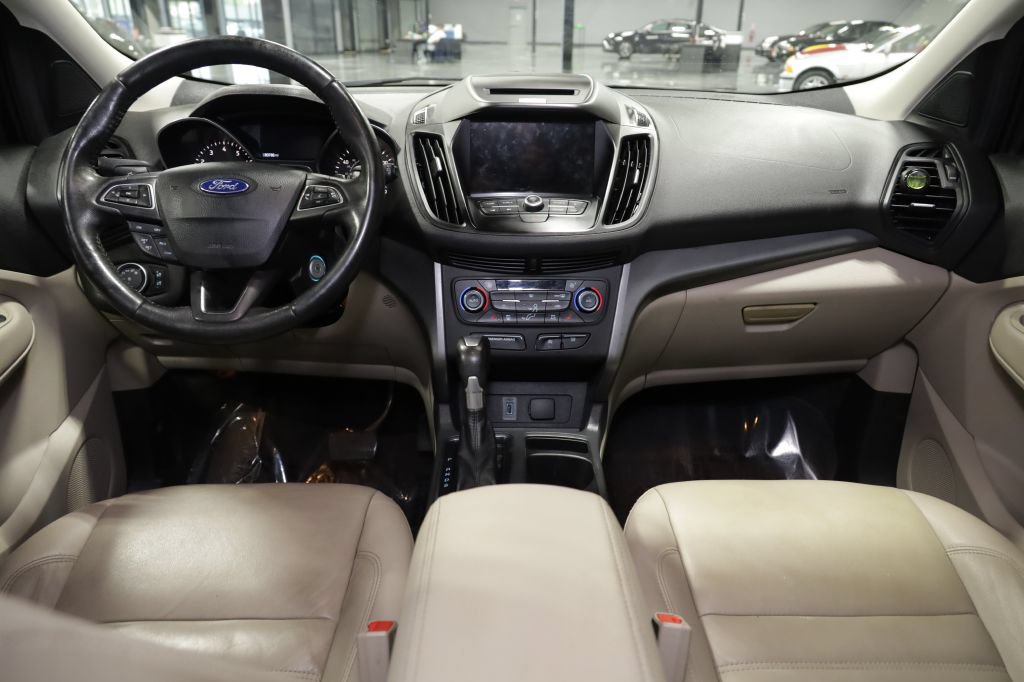 Used 2017 Ford Escape SE w/ SE Leather Comfort Package AWD/4WD image 21