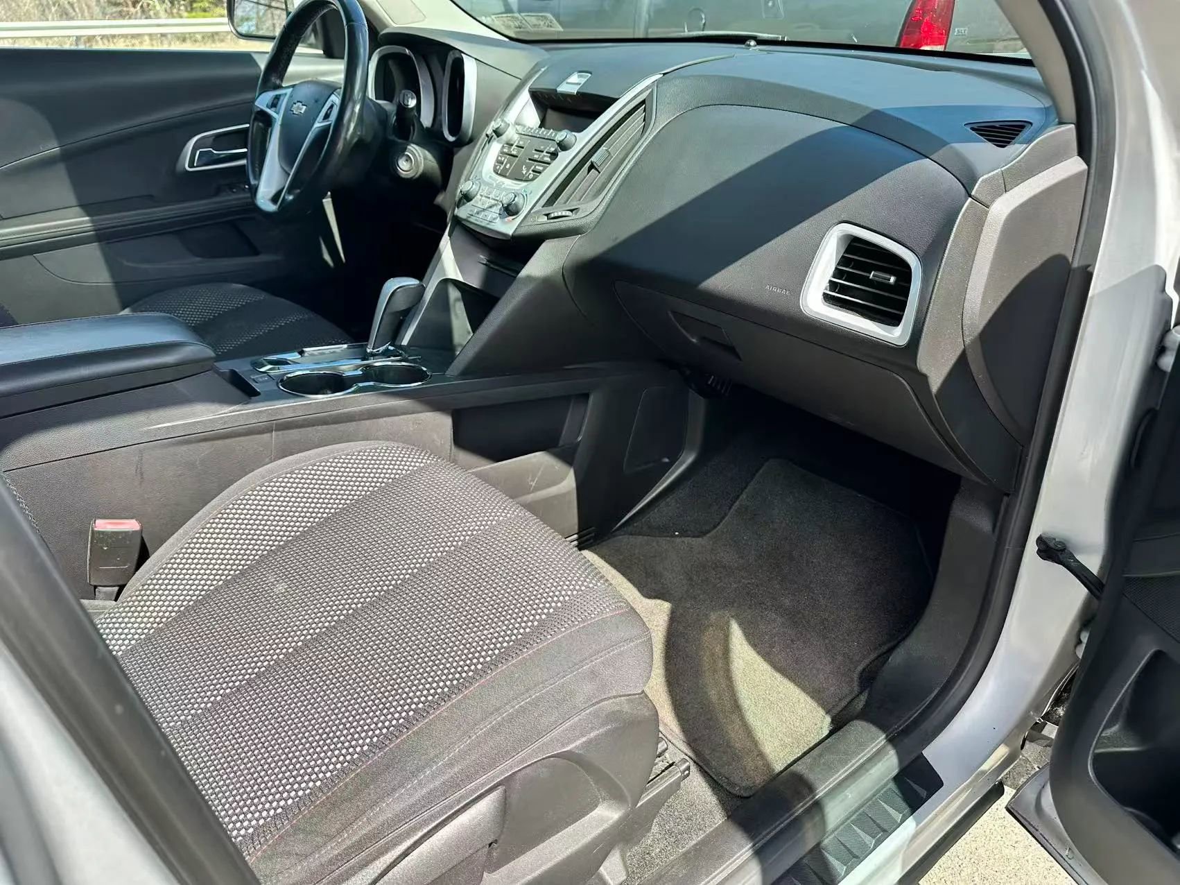 Used 2010 Chevrolet Equinox LT w/ Vehicle Interface Package image 12