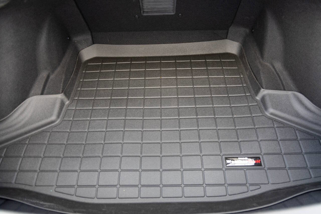 Used 2017 Nissan GT-R Premium AWD/4WD image 25