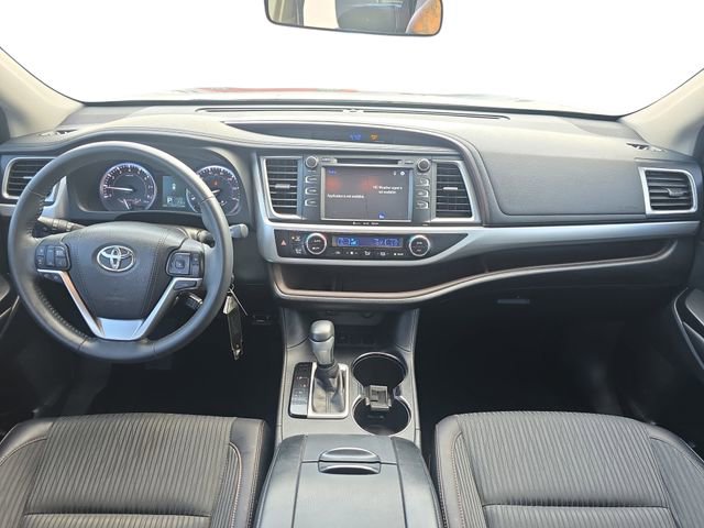 Used 2016 Toyota Highlander Plus image 9