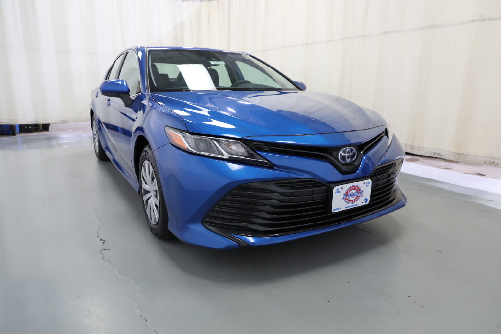 Used 2020 Toyota Camry LE FWD image 4
