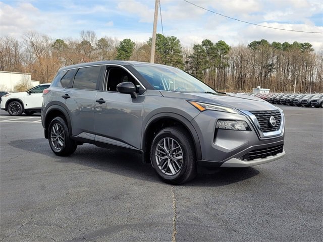 Used 2023 Nissan Rogue S image 7