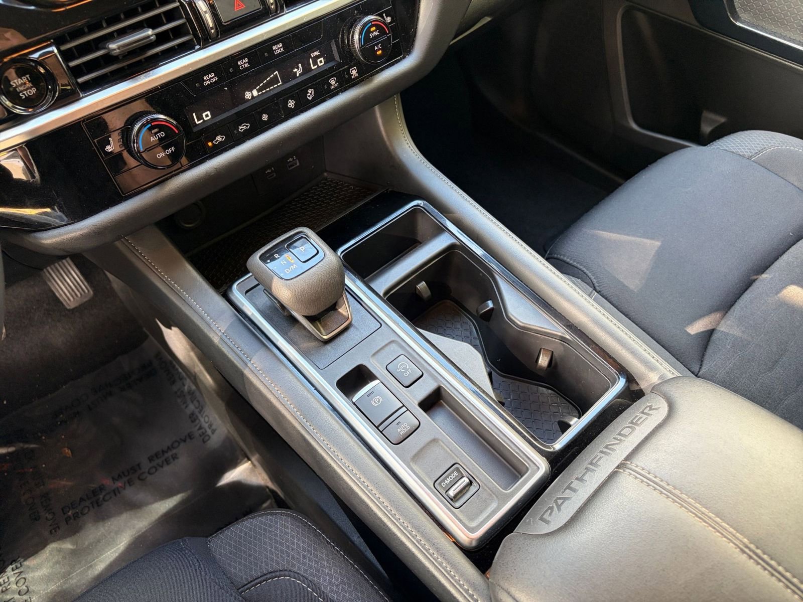 Used 2025 Nissan Pathfinder SV image 36