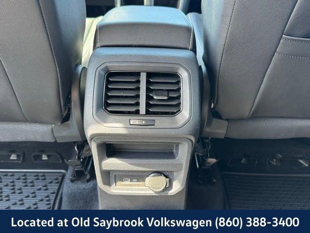 Used 2022 Volkswagen Tiguan SE image 10