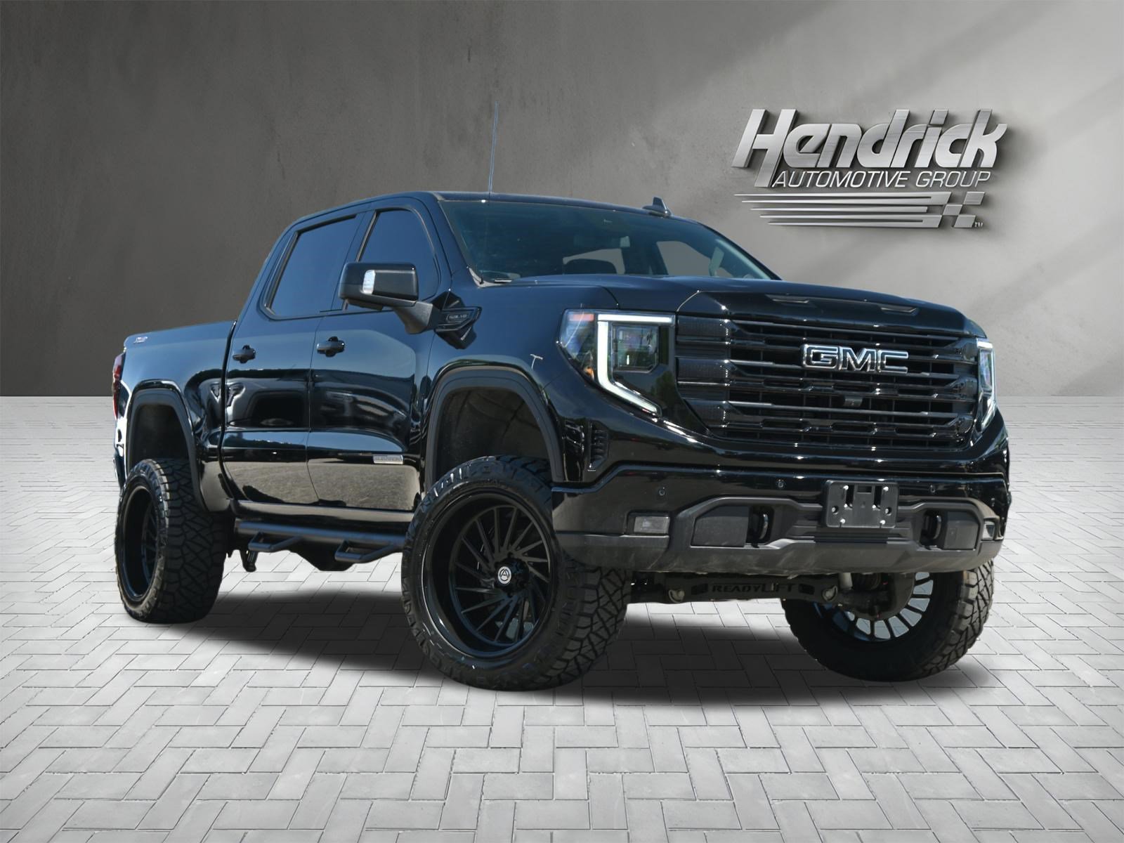 Used 2024 GMC Sierra 1500 Elevation w/ Elevation Premium Package AWD/4WD image 2