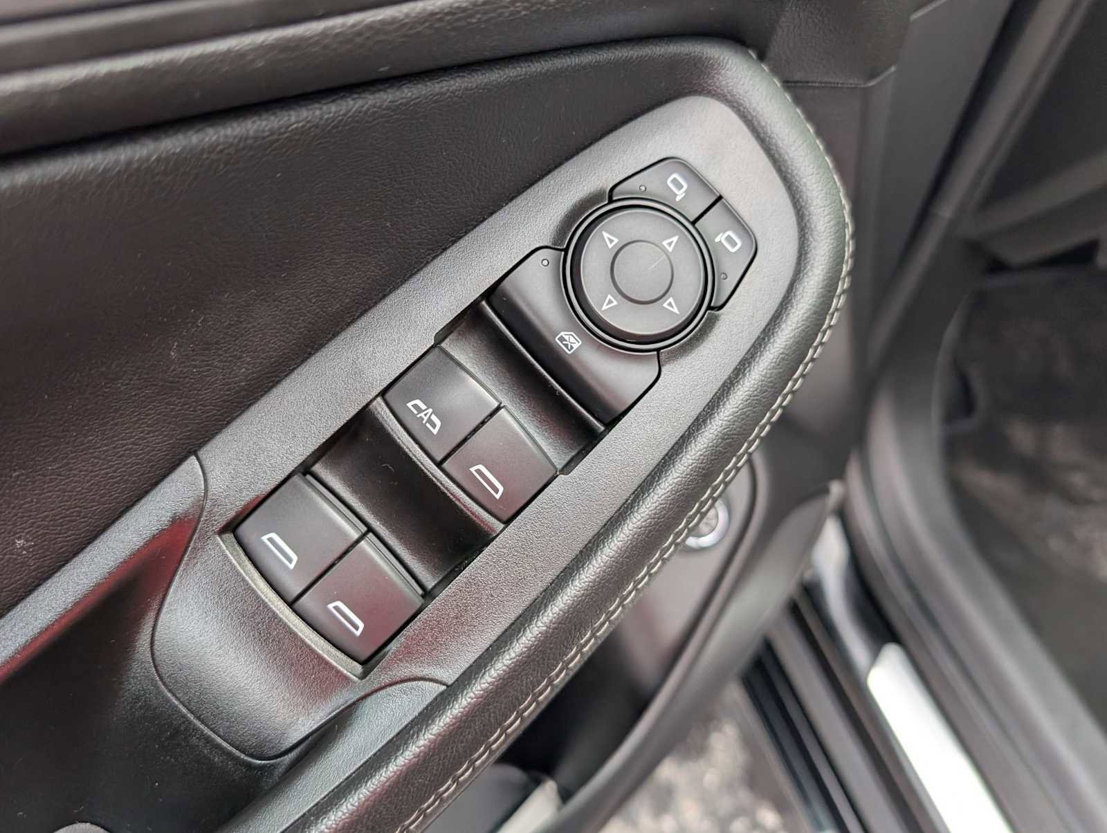 Used 2022 Buick Encore GX Select w/ Sport Touring Package image 7