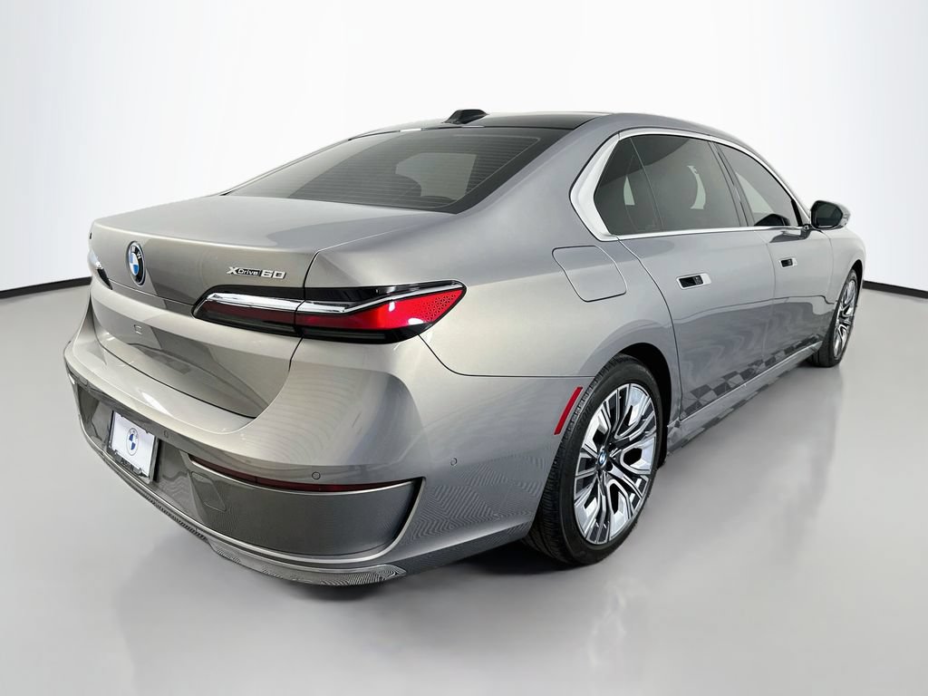 Certified 2024 BMW i7 xDrive60 w/ Executive Package AWD/4WD image 5