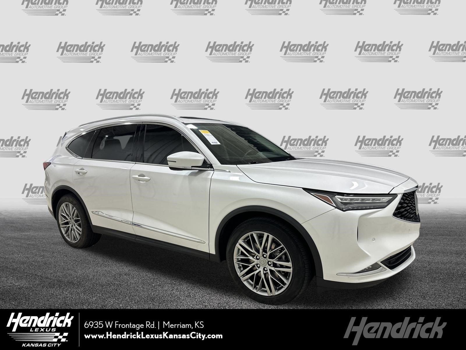 Used 2023 Acura MDX SH-AWD w/ Advance Package image 1