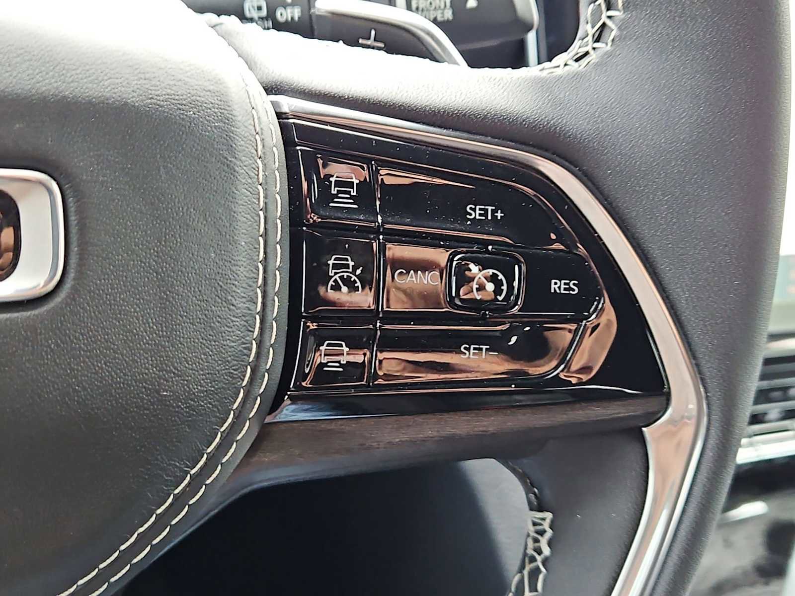 Used 2023 Jeep Grand Cherokee Overland image 42