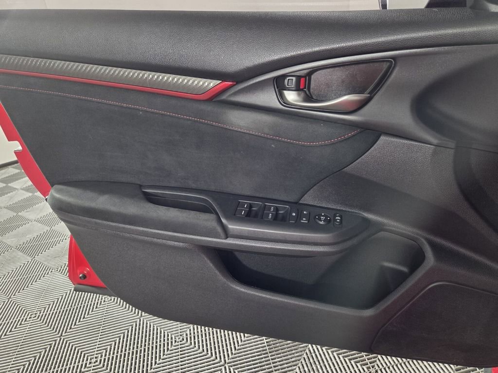 Used 2018 Honda Civic Type R image 19