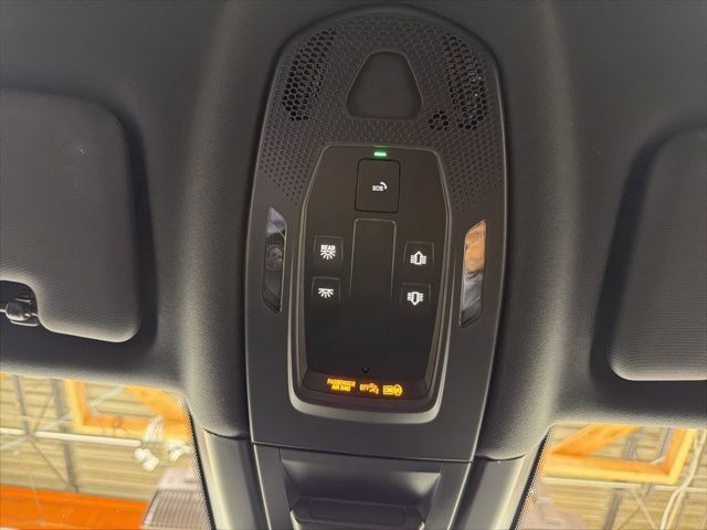 Used 2024 Porsche Cayenne Coupe AWD/4WD image 28