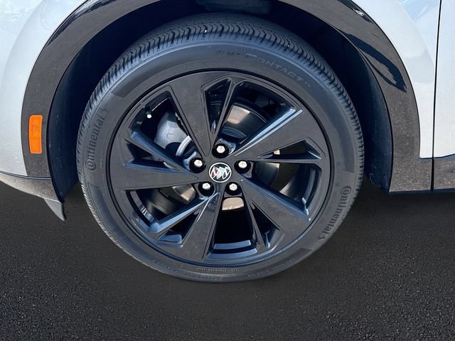 Used 2023 Buick Envision Essence w/ Sport Touring Package FWD image 31
