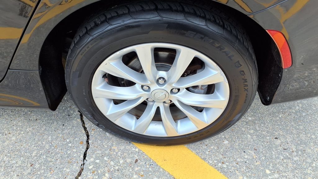 Used 2015 Chrysler 200 C w/ Navigation & Sound Group I FWD image 6