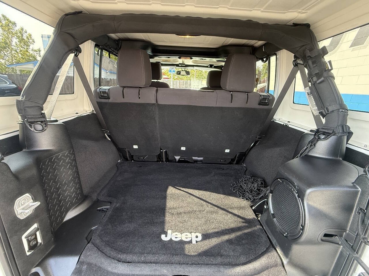 Used 2013 Jeep Wrangler Unlimited Sahara AWD/4WD image 16
