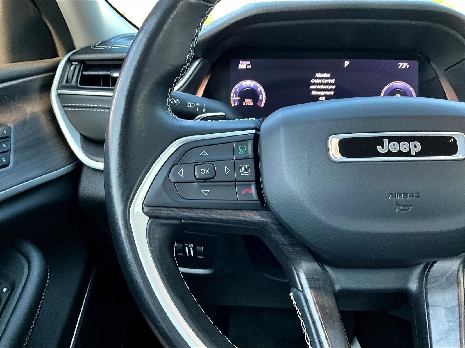 Used 2021 Jeep Grand Cherokee L Limited AWD/4WD image 11