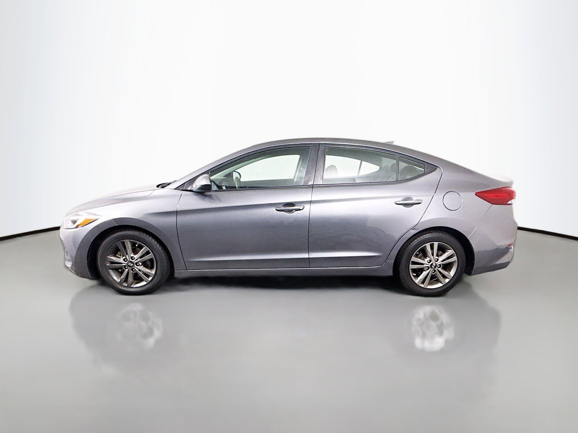 Used 2018 Hyundai Elantra SEL image 6