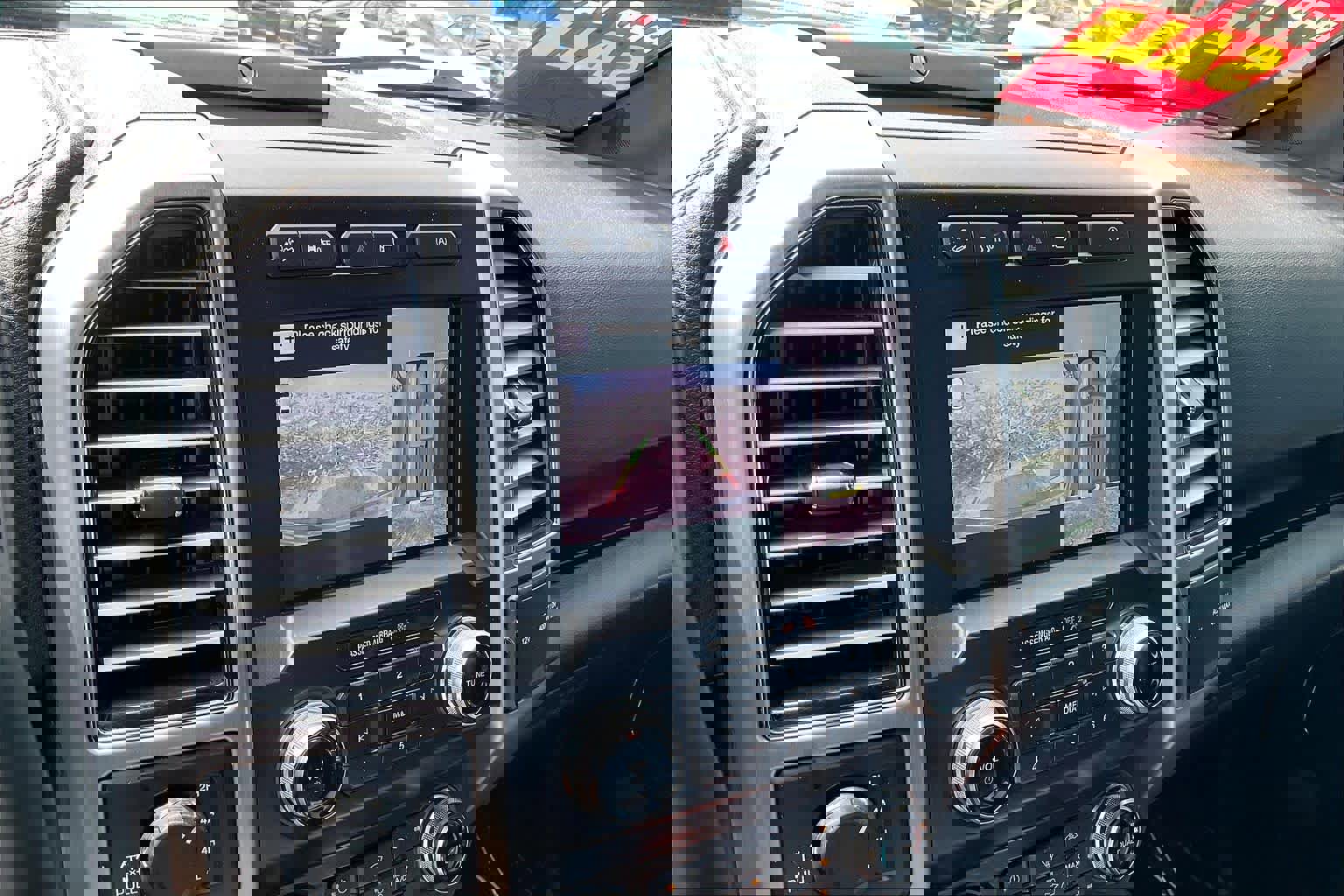 Used 2019 Ford F150 Platinum w/ Equipment Group 701A Luxury image 21