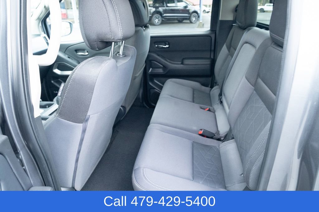 Used 2025 Nissan Frontier SV w/ SV Convenience Package image 27