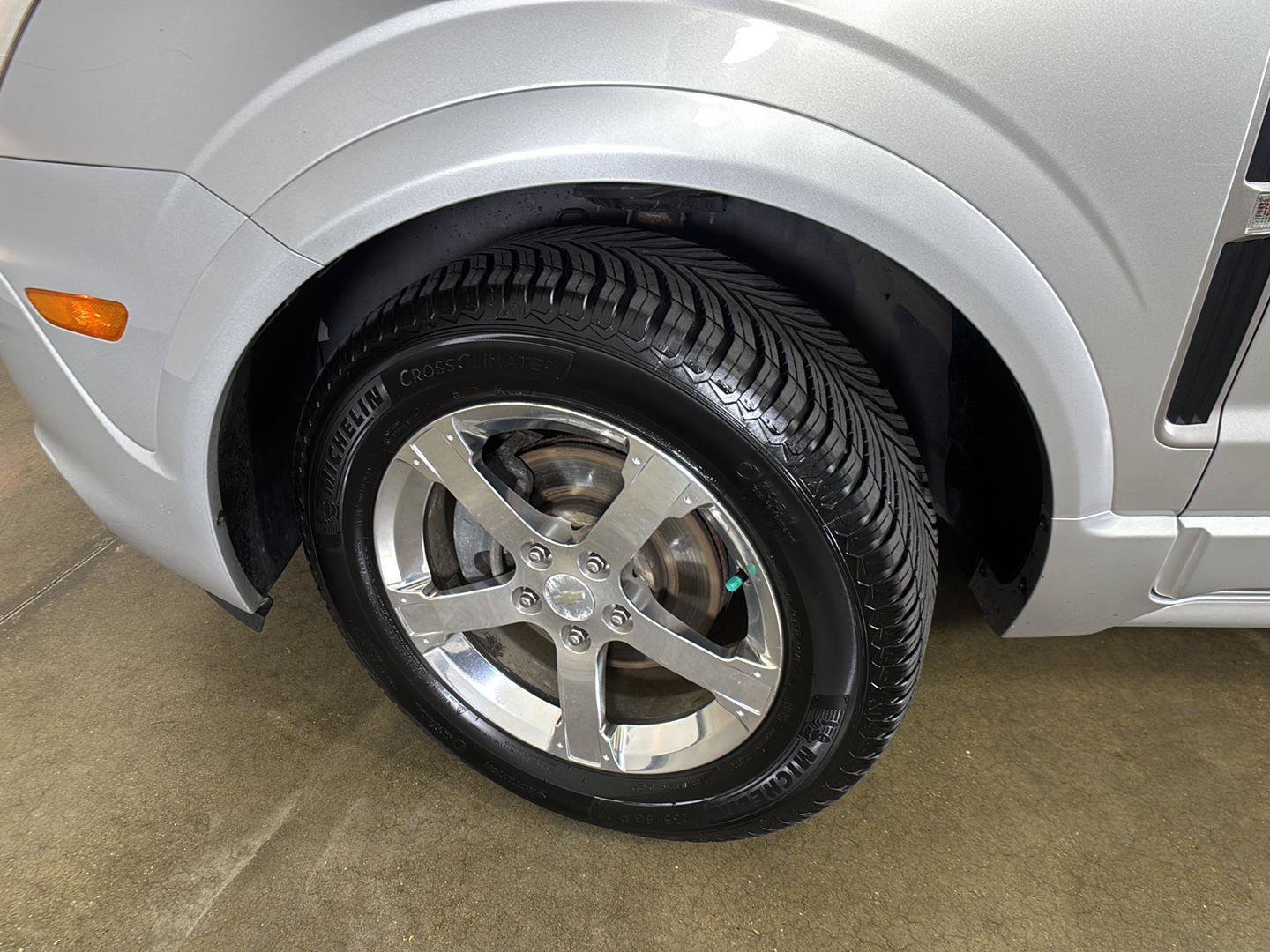 Used 2012 Chevrolet Captiva Sport LTZ AWD/4WD image 5