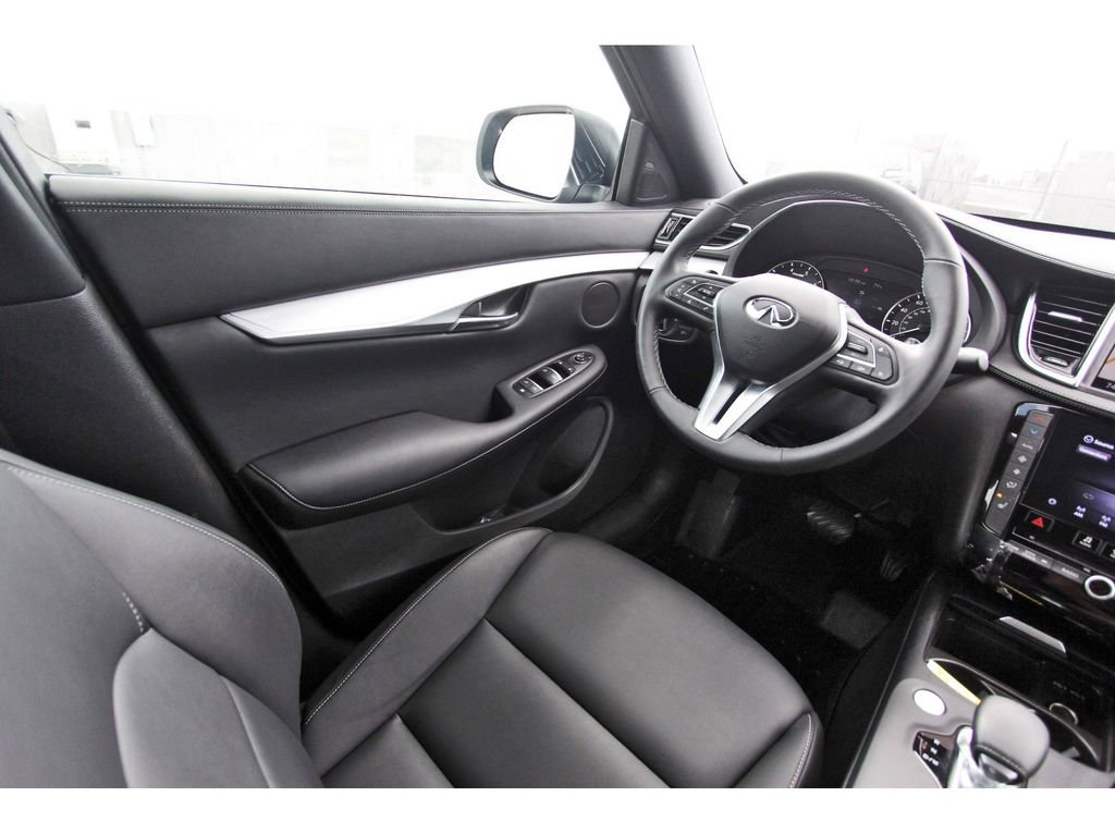 Used 2020 INFINITI QX50 Essential w/ Edition 30 Package image 8