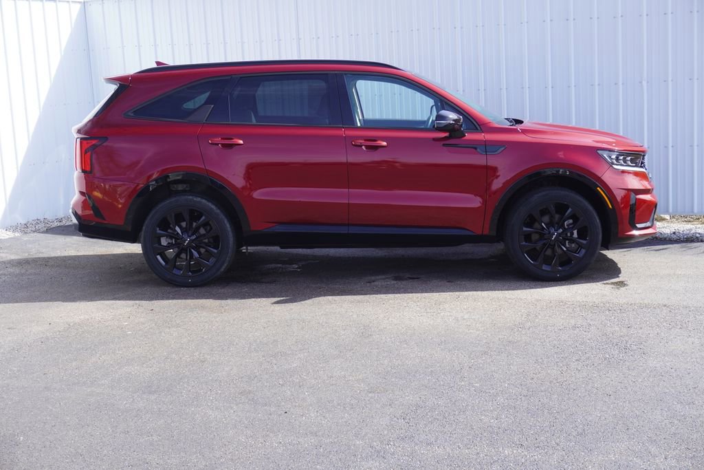 Used 2023 Kia Sorento SX image 2