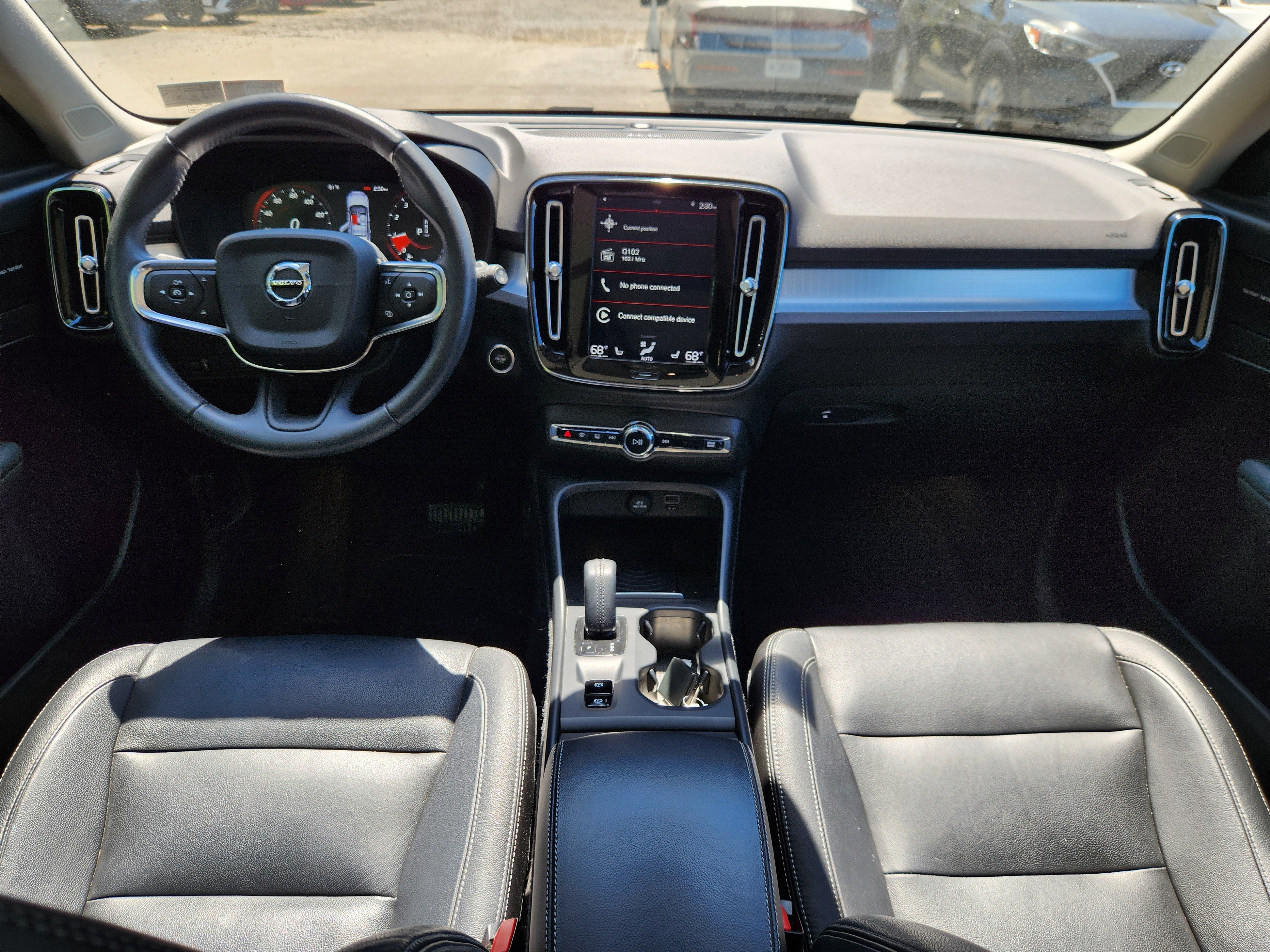 Used 2019 Volvo XC40 T5 Momentum AWD/4WD image 7