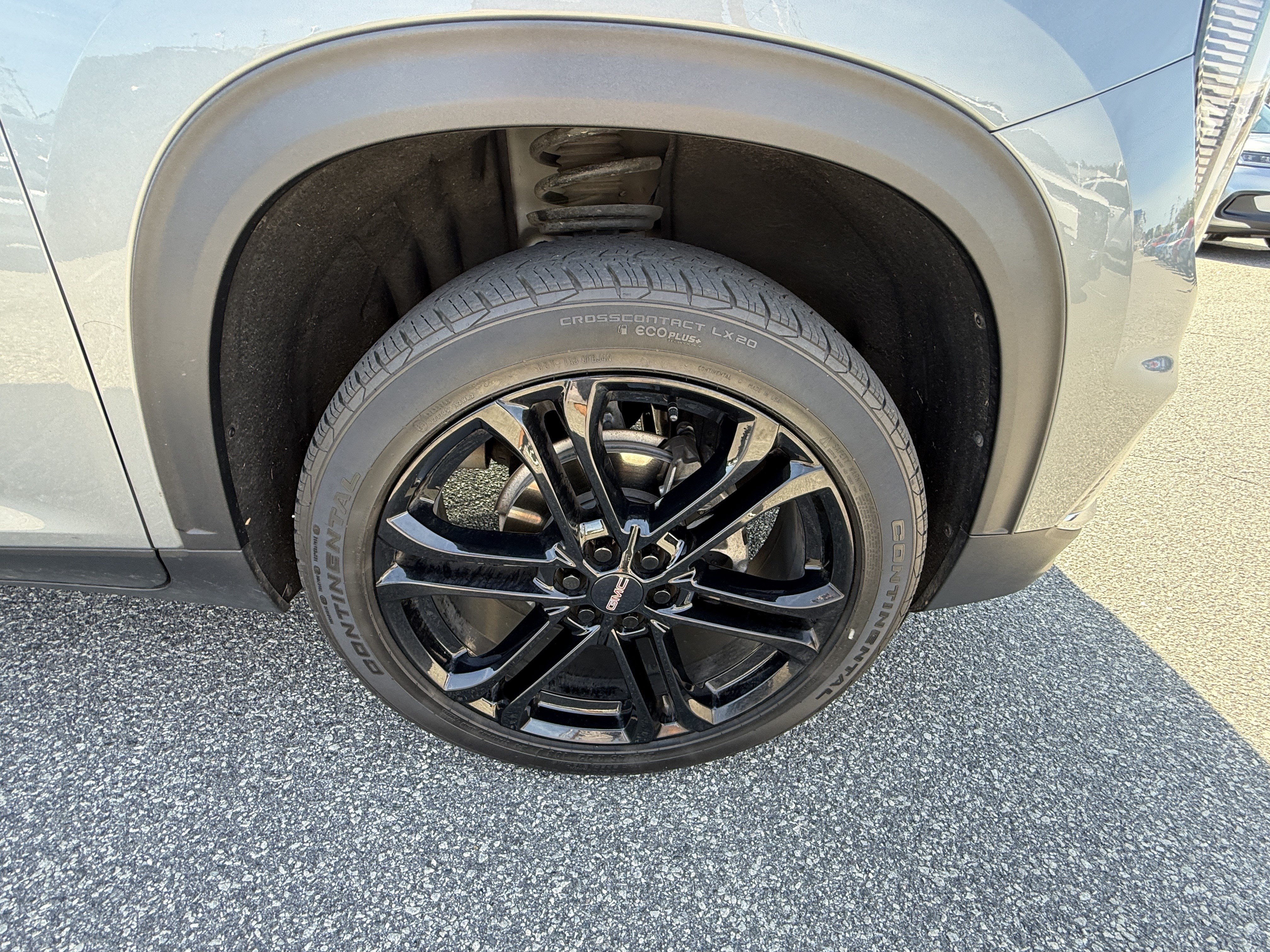 Used 2025 GMC Acadia Elevation w/ Elevation Premium Package FWD image 20