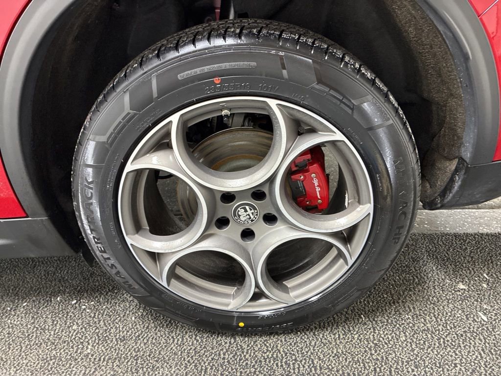 Used 2022 Alfa Romeo Stelvio Sprint image 10