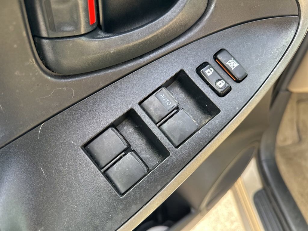 Used 2009 Toyota RAV4 Limited AWD/4WD image 18