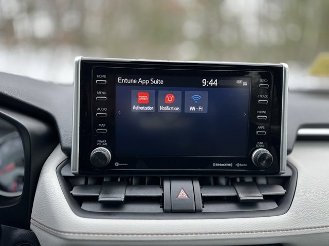 Used 2020 Toyota RAV4 XLE image 12