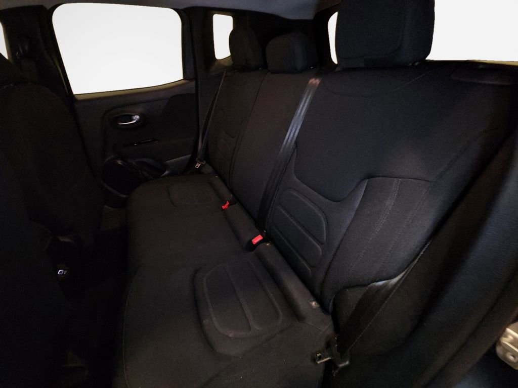 Used 2020 Jeep Renegade Latitude w/ Cold Weather Group AWD/4WD image 24
