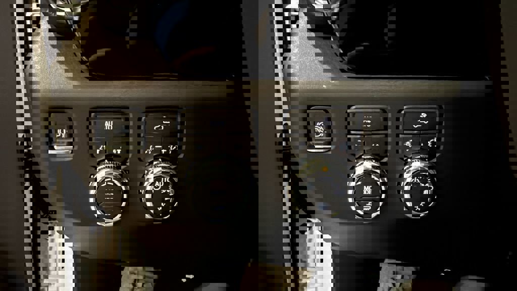 New 2026 GMC Sierra 1500 SLE w/ LPO, GMC Protection Package image 30