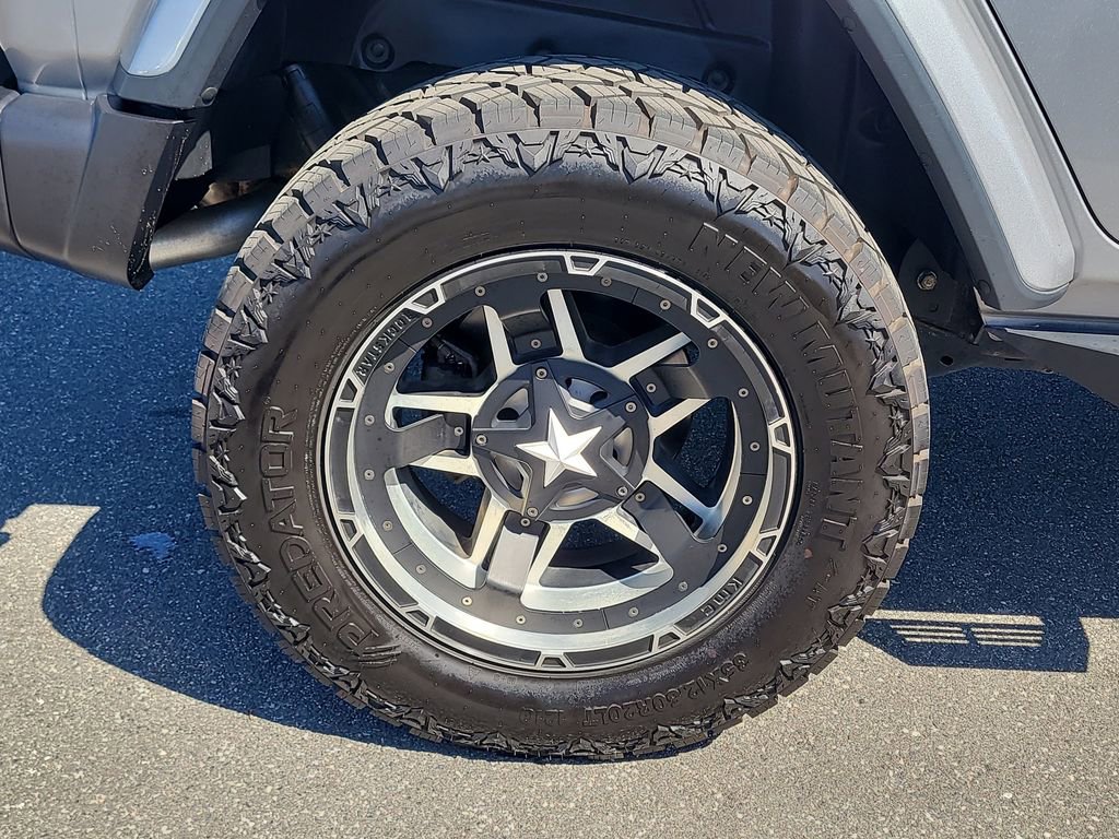 Used 2019 Jeep Wrangler Unlimited Sahara image 5