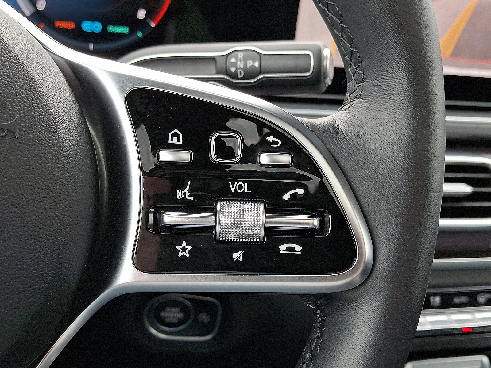 Used 2023 Mercedes-Benz GLS 450 4MATIC image 25