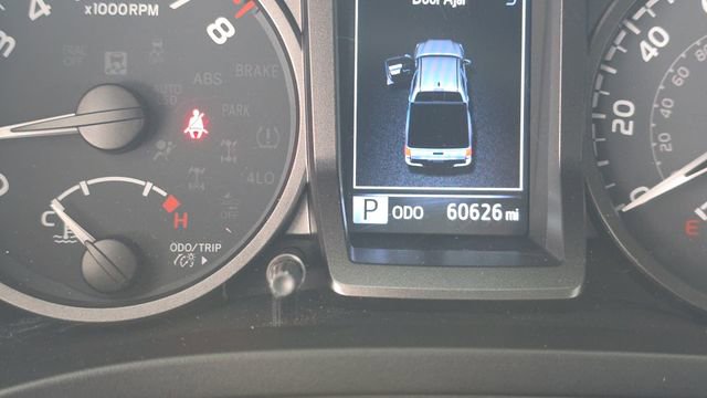 Used 2022 Toyota Tacoma TRD Sport w/ Technology Package AWD/4WD image 25