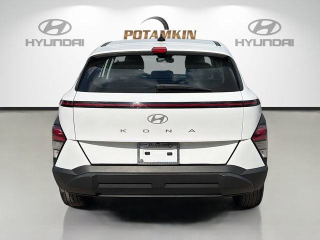 Used 2024 Hyundai Kona SE image 6