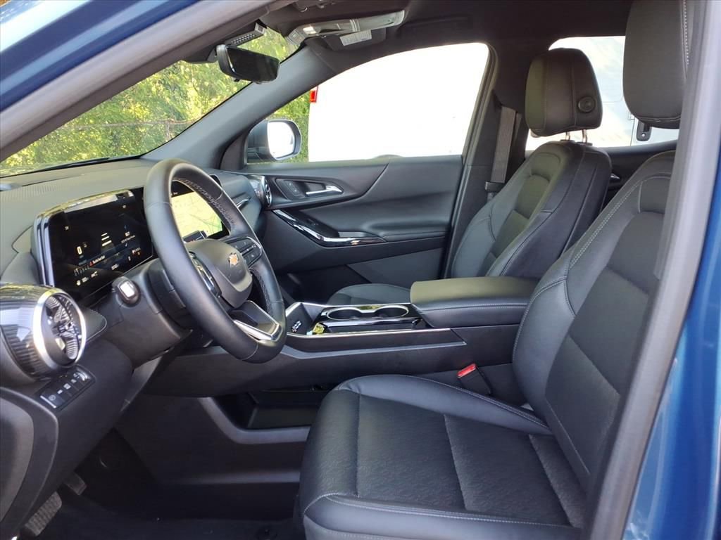 Used 2025 Chevrolet Equinox LT w/ Convenience Package II AWD/4WD image 12