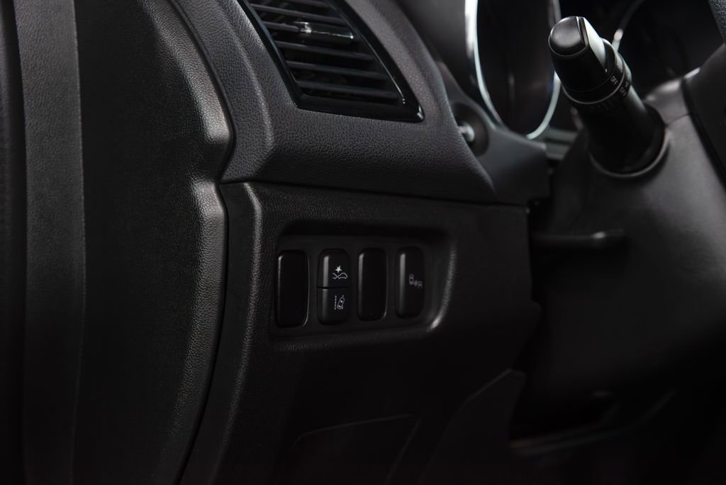 Used 2024 Mitsubishi Outlander Sport SE image 19