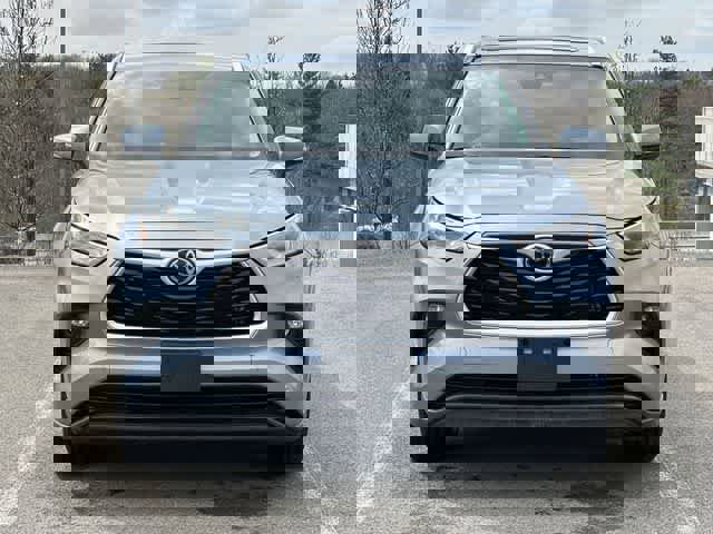Used 2022 Toyota Highlander XLE image 21