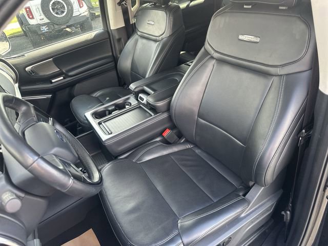 Used 2025 Ford Expedition Max Platinum AWD/4WD image 15