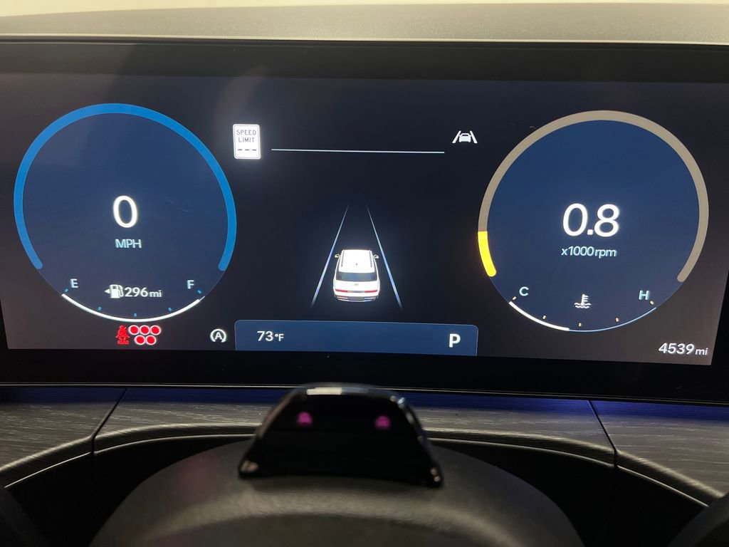 Used 2024 Hyundai Santa Fe Limited image 17