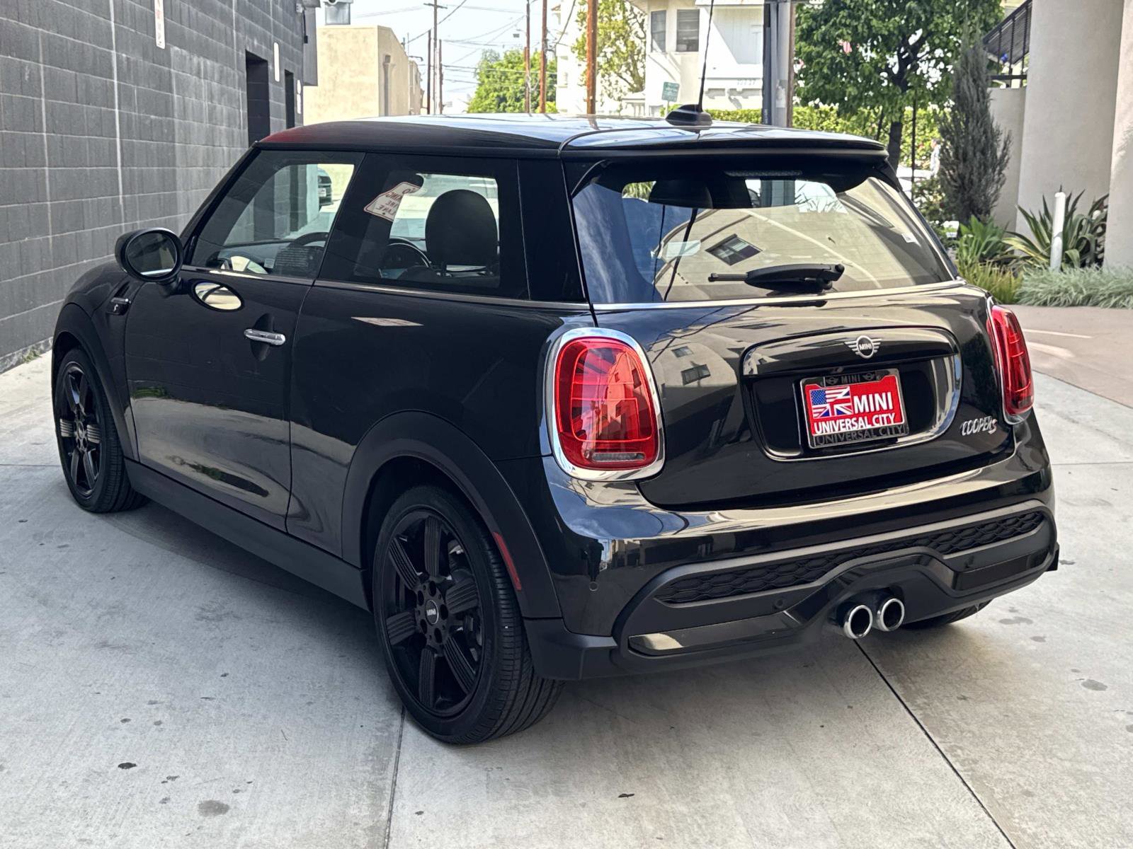 Certified 2023 MINI Cooper S w/ Signature Upholstery Package image 3