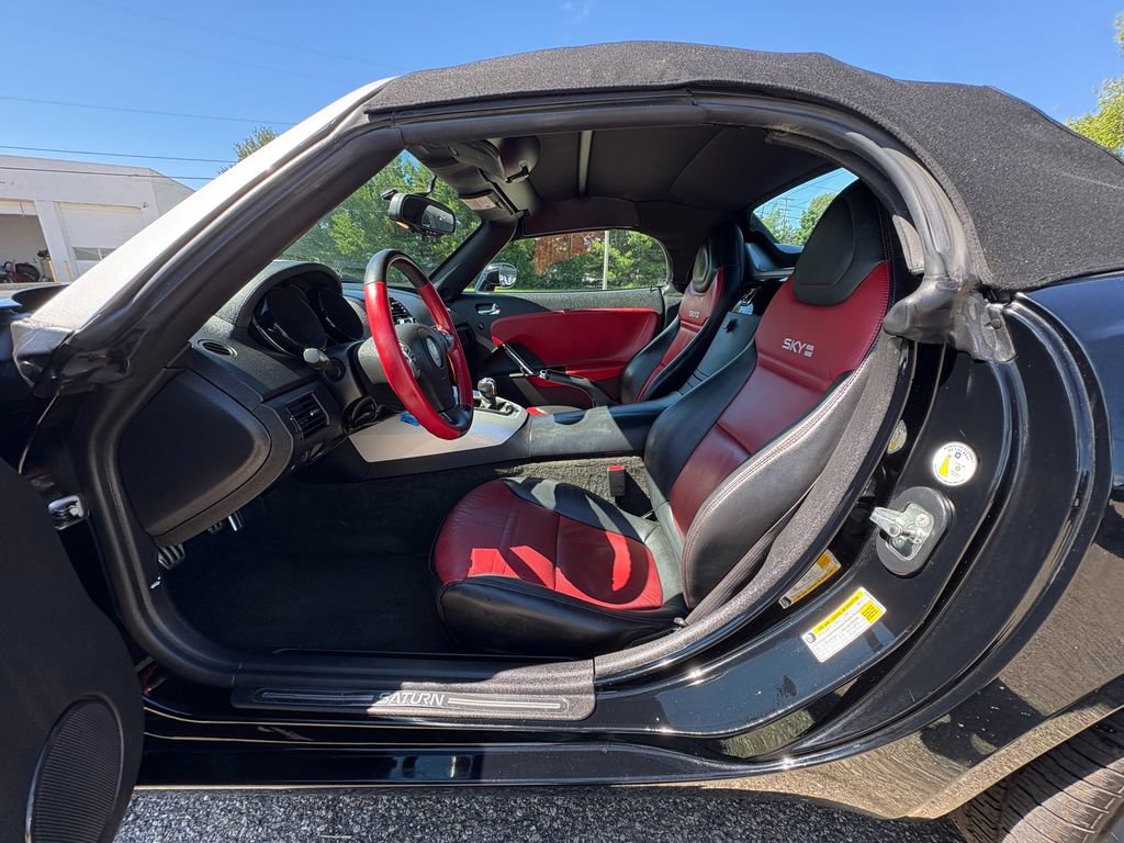 Used 2007 Saturn Sky Red Line RWD image 11