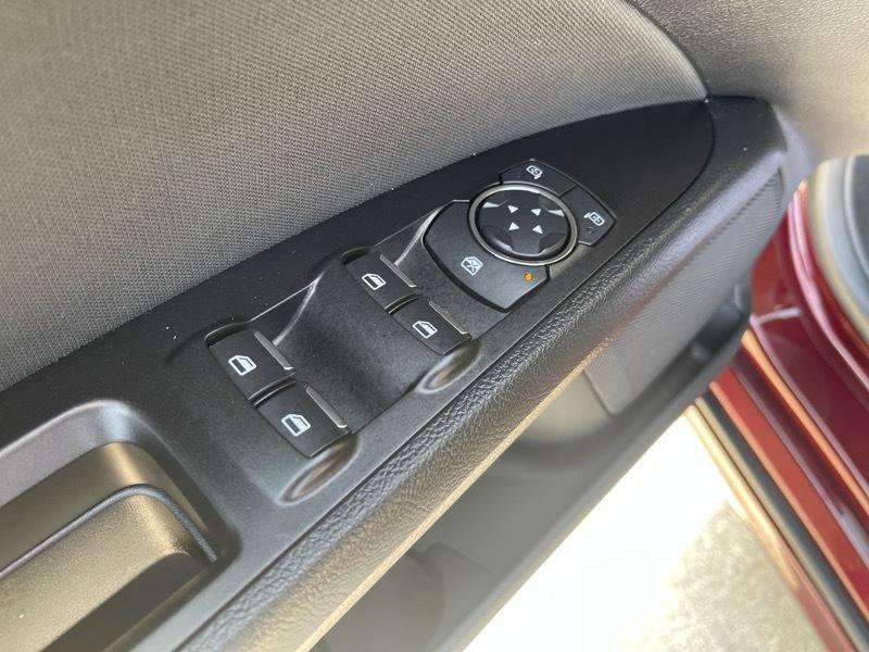 Used 2017 Ford Fusion SE w/ Equipment Group 201A image 24