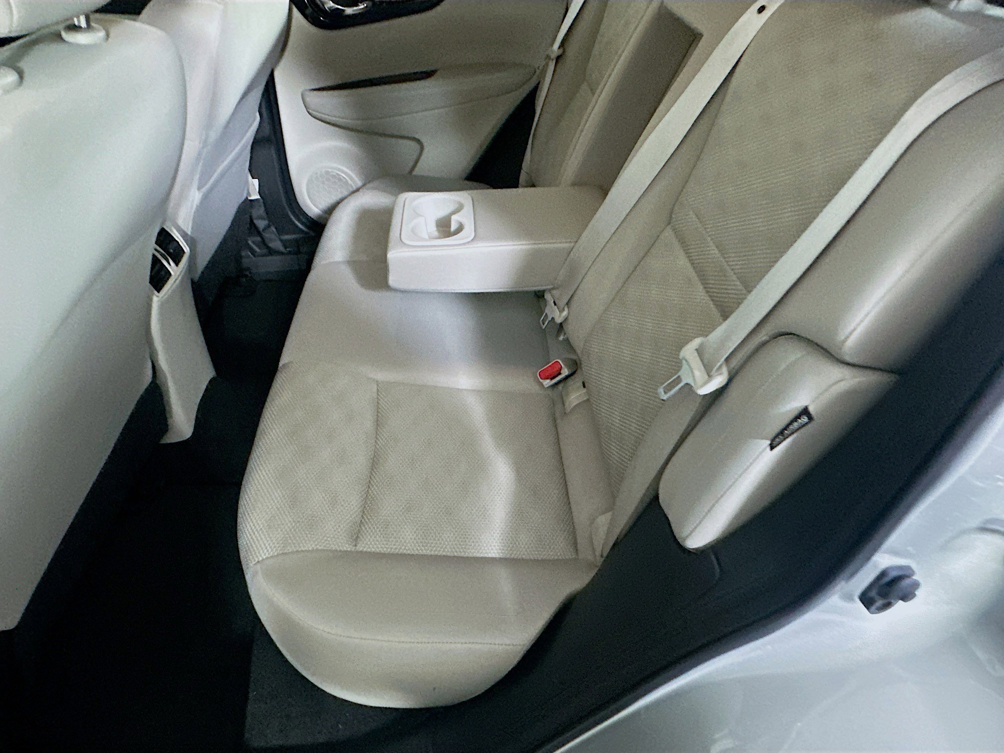 Used 2022 Nissan Rogue Sport SV image 25