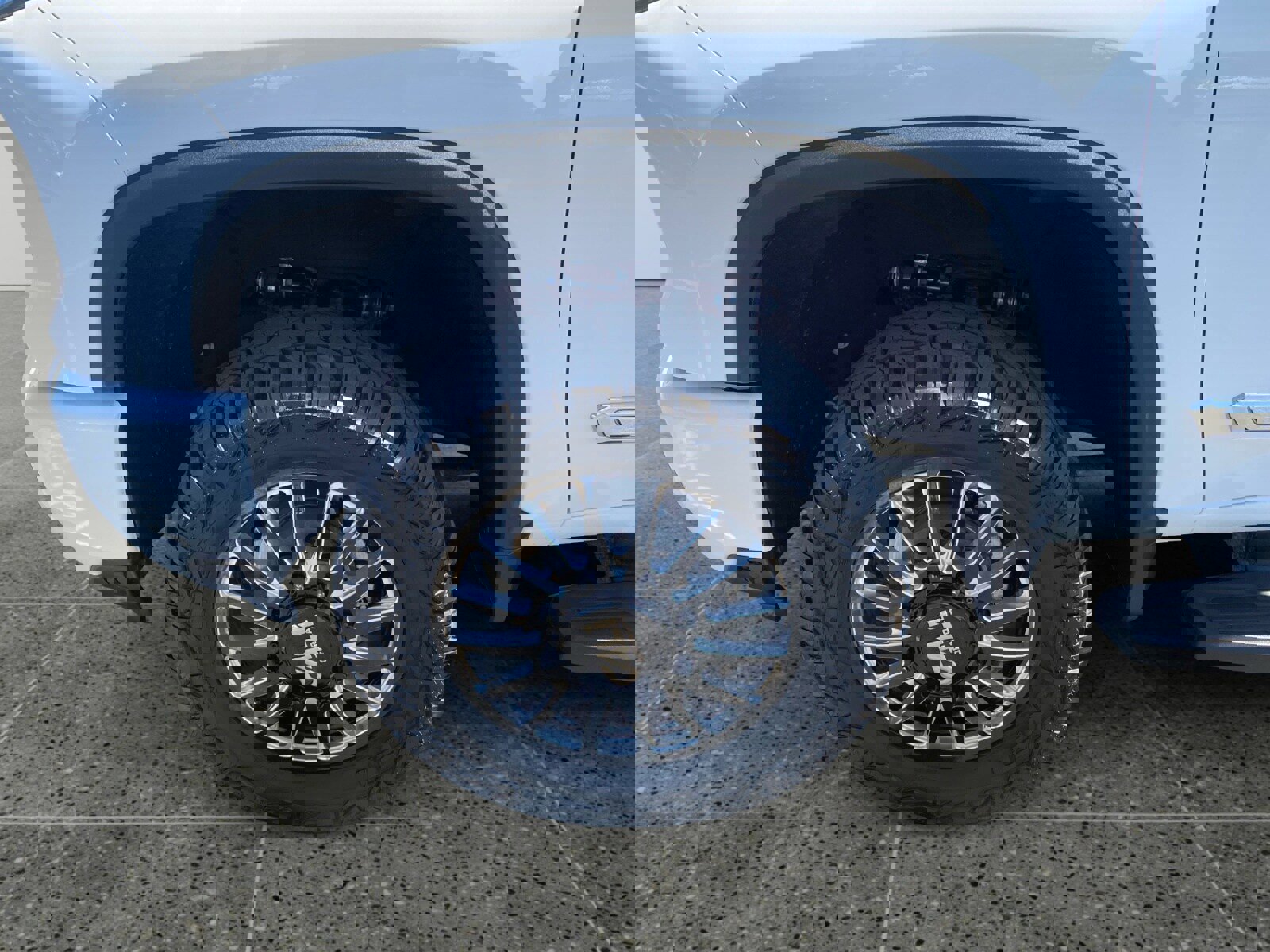 Used 2024 Chevrolet Silverado 3500 High Country w/ High Country Premium Package image 14