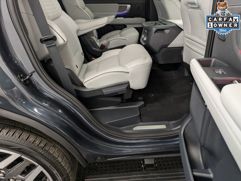 Used 2025 Ford Expedition Platinum w/ Platinum Ultimate Package image 26