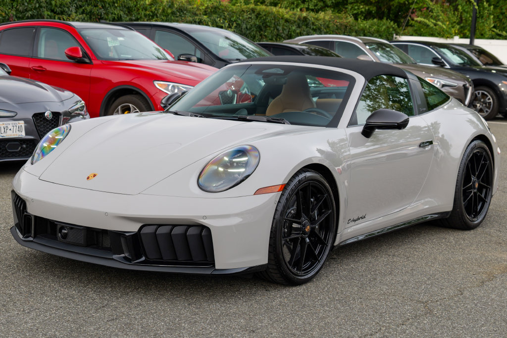 Used 2026 Porsche 911 Targa 4 GTS AWD/4WD image 3