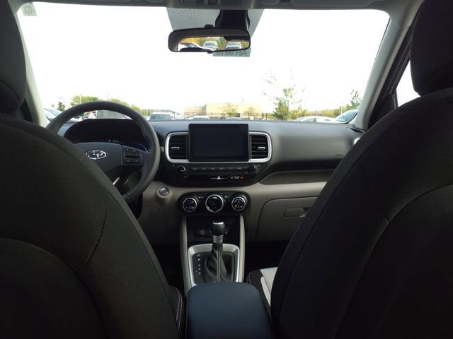 Certified 2026 Hyundai Venue SEL FWD image 25