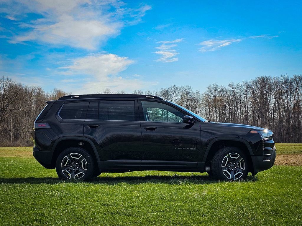 New 2026 Jeep Cherokee Laredo AWD/4WD image 2
